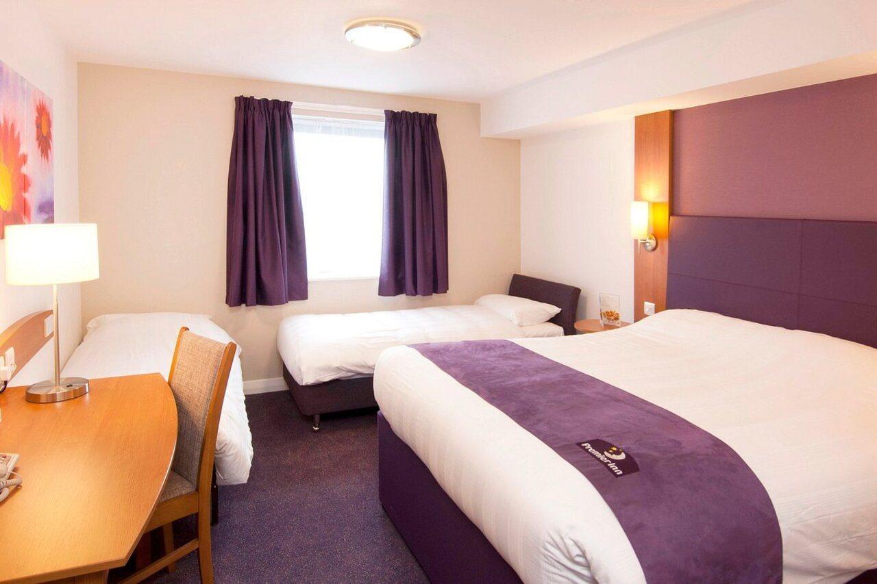 Premier Inn Lymington Exterior photo